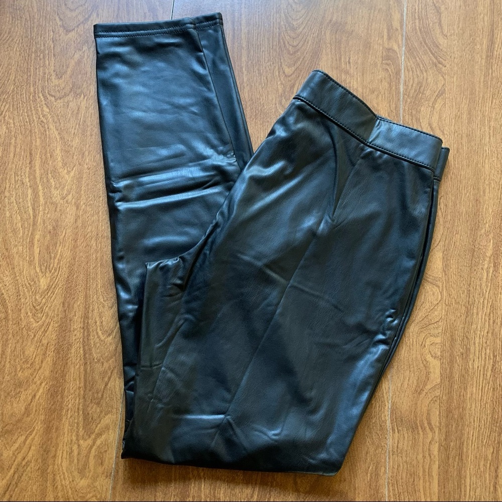 HUE Studio Women’s Black Faux Leggings Pants Size L NWT